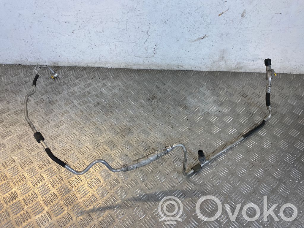 BMW 3 E90 E91 Ilmastointilaitteen putki (A/C) 