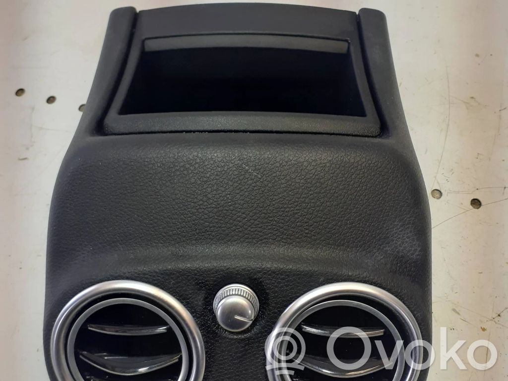 Mercedes-Benz C W205 Consolle centrale 