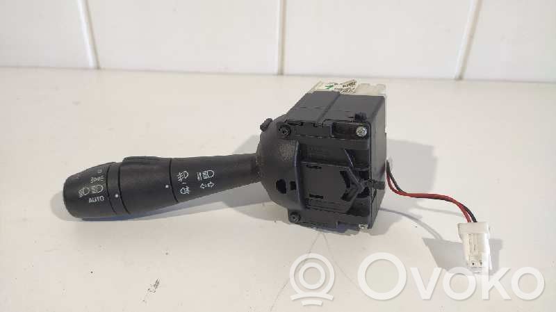 Interruptor de control del panel de luces   255675887R