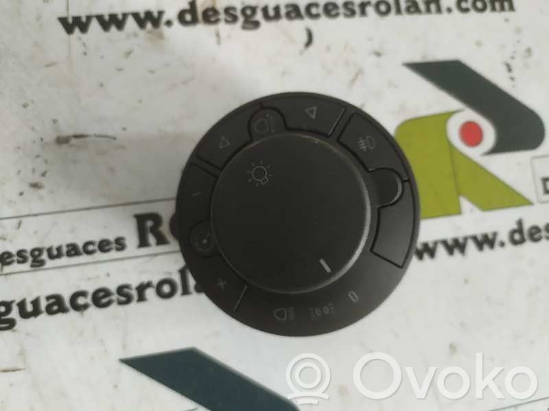 Interruptor de control del panel de luces   13249396EA