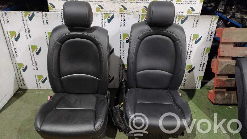 Seat set