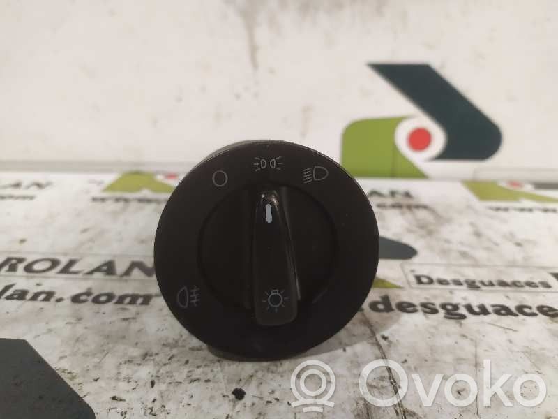 Interruptor de control del panel de luces   1C0941531