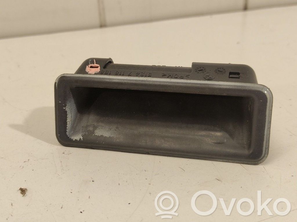 Manecilla externa puerta trasera   51247118158