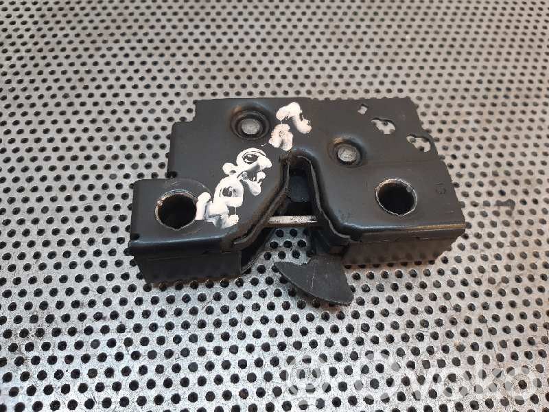Tie down hook / loop