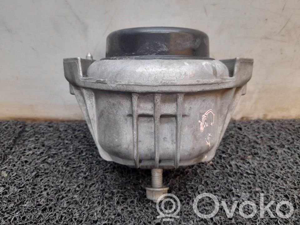 BMW 3 E90 E91 Engine mount bracket 