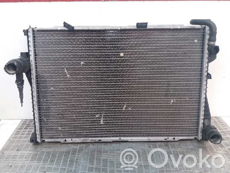 BMW 5 E39 Coolant radiator 