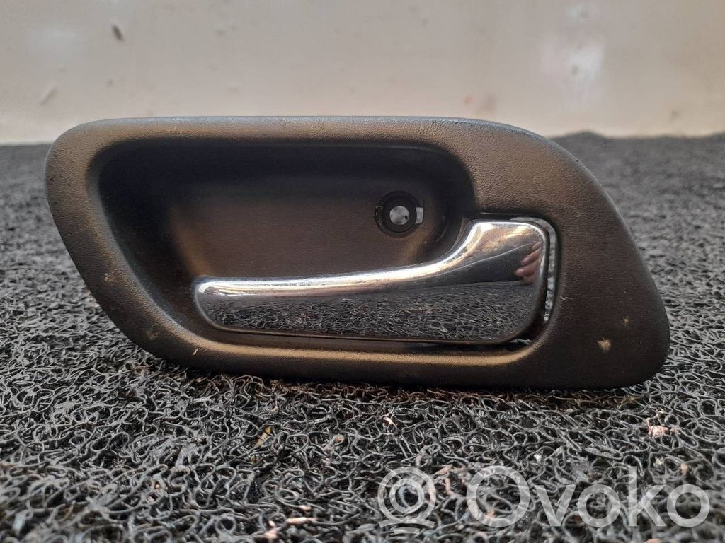 Manecilla interna puerta trasera