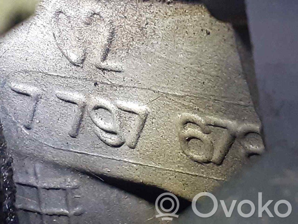 Engine head   7797678