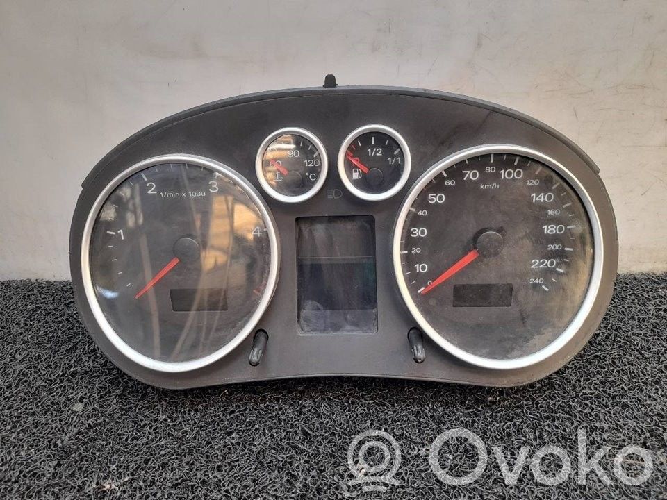 Audi A2 Nopeusmittari (mittaristo) 