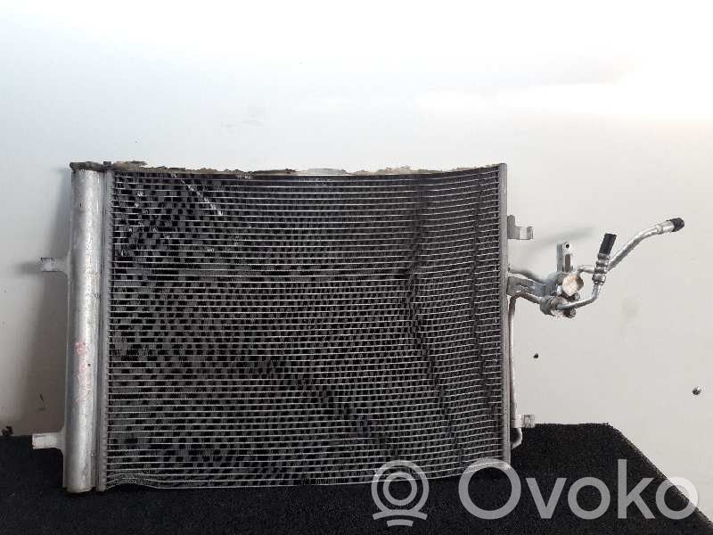 Radiateur condenseur de climatisation