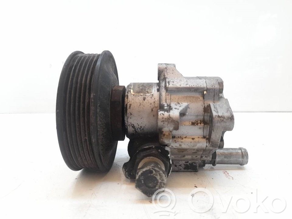 Volkswagen Polo III 6N 6N2 6NF Ohjaustehostimen pumppu 
