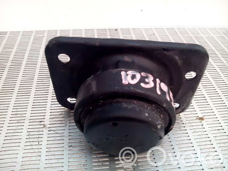 Soporte de montaje del motor