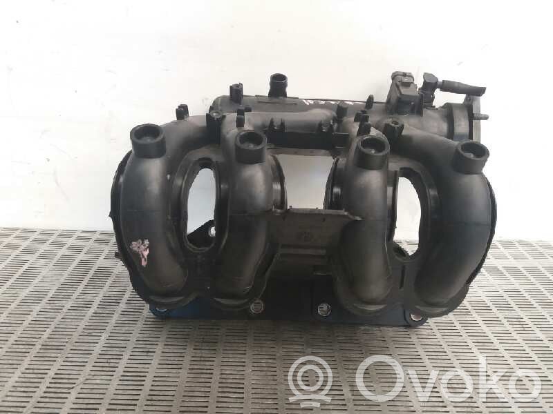 Renault Clio II Colector de admisión 