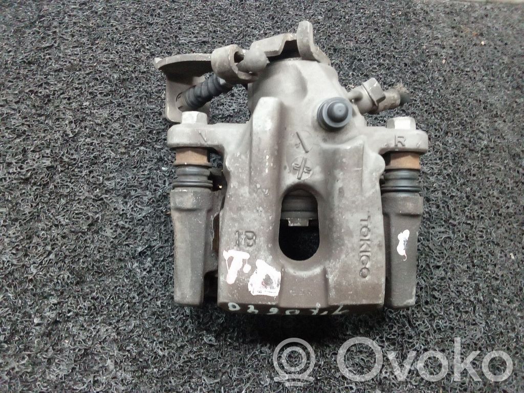 Toyota Prius (XW30) Supporto della pinza del freno posteriore