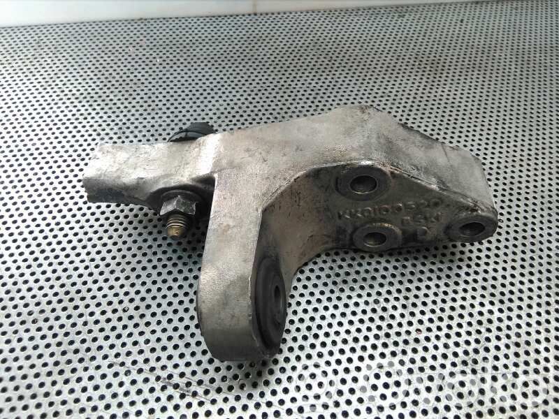 Honda Accord Engine mount bracket 