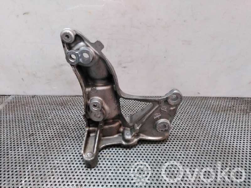 Ford Focus Generator/alternator bracket 