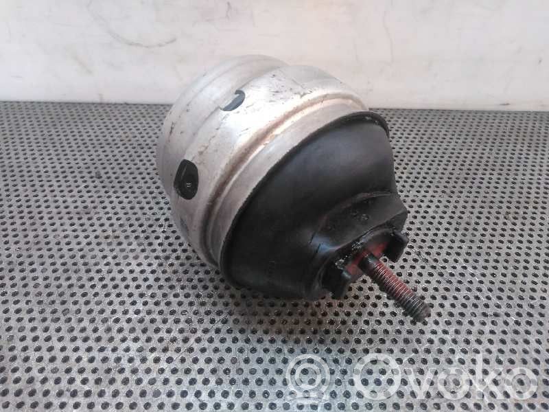Engine mount bracket   8E0199382AH