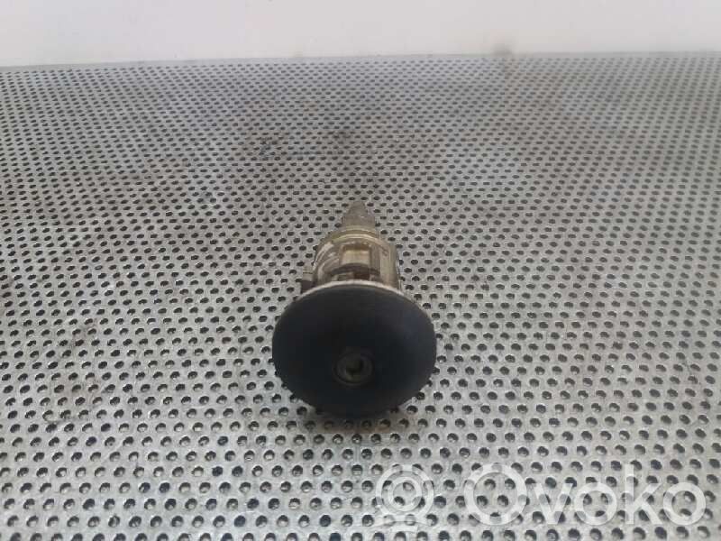 Etuoven lukko
