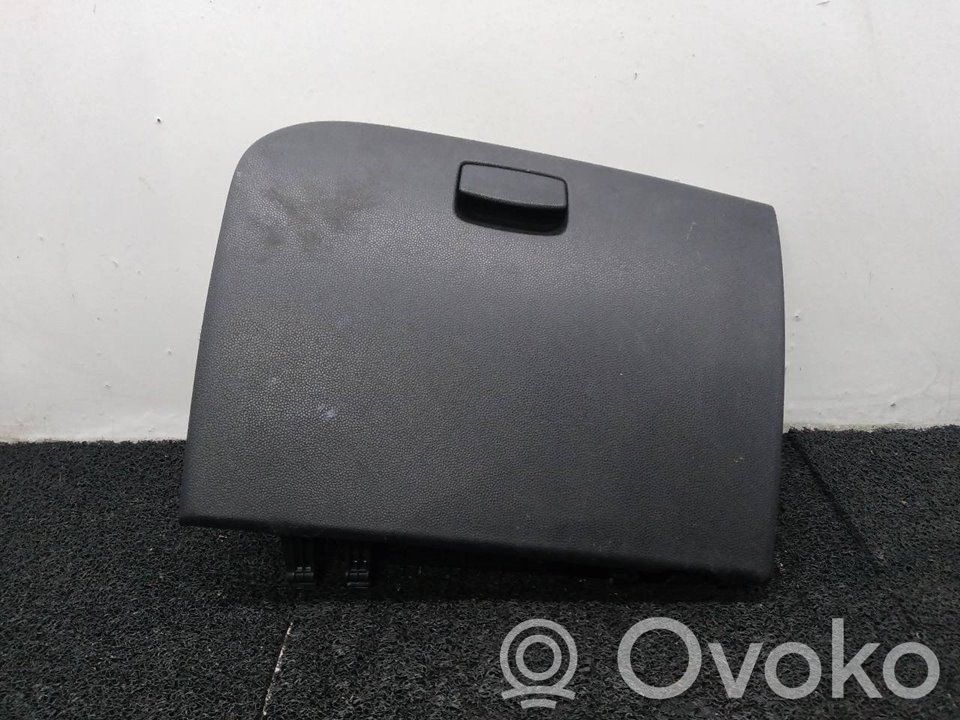 Handschuhfach   845121Y000