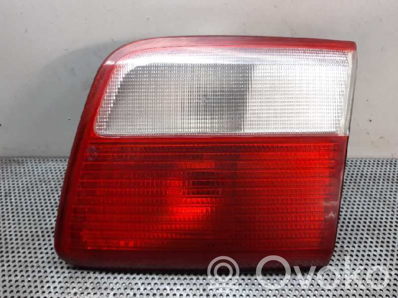 Tailgate rear/tail lights