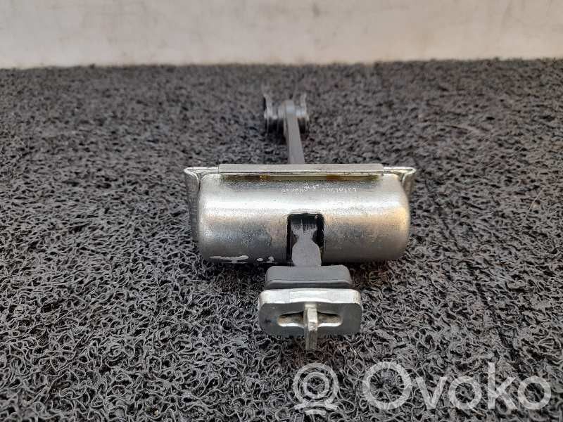 Opel Corsa E Muu tavarahyllyn osa 