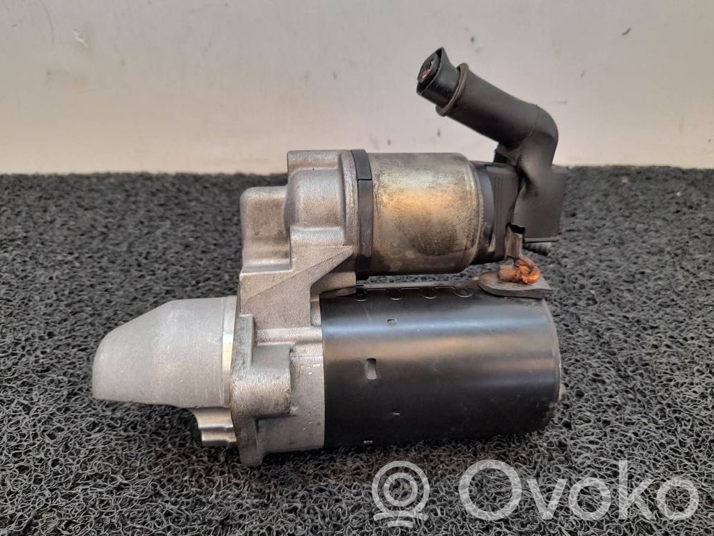 Suzuki Swift I Starter motor 