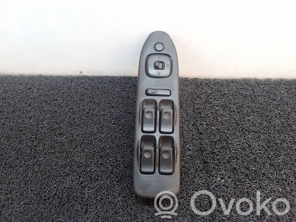 Mazda MPV Przyciski szyb 