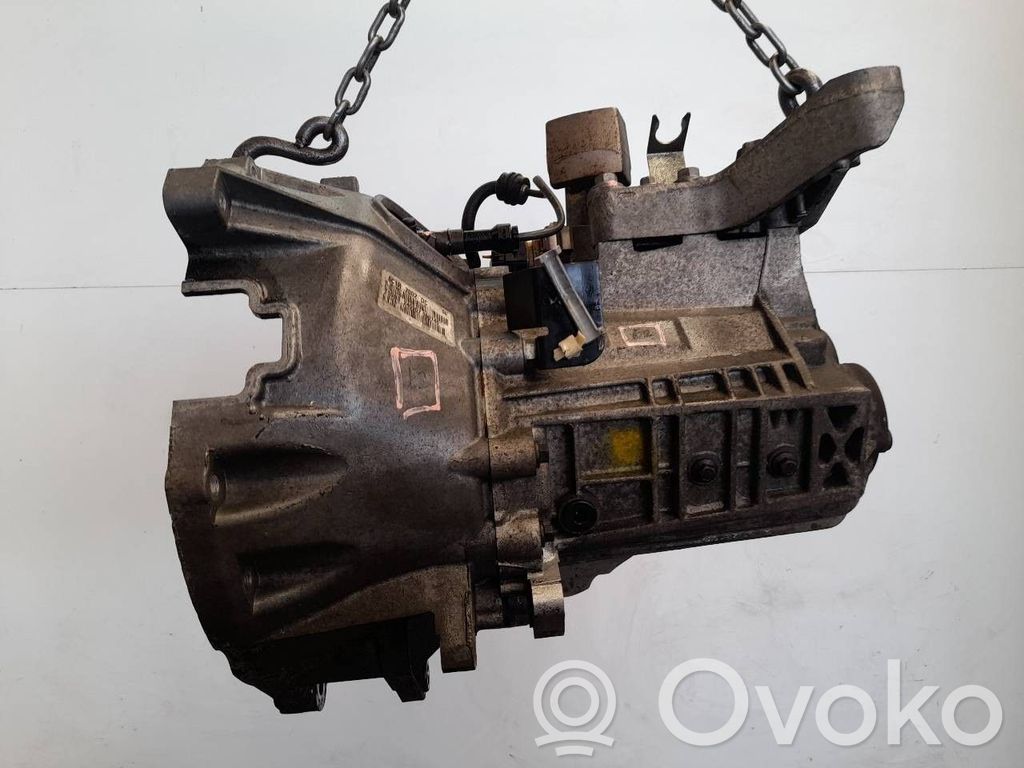 Cutie viteze manuală cu 5 trepte   6C1R7002DC