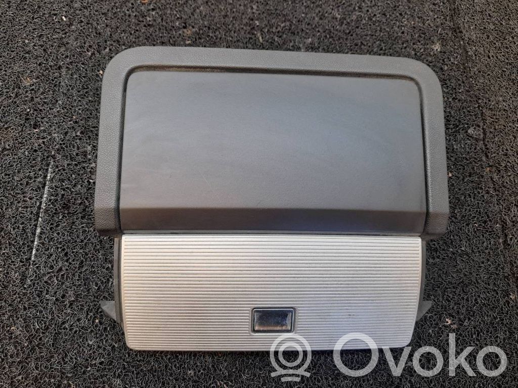 Handschuhfach   100015631