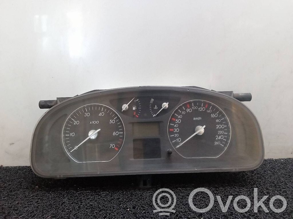 Renault Laguna II Geschwindigkeitsmesser Cockpit 