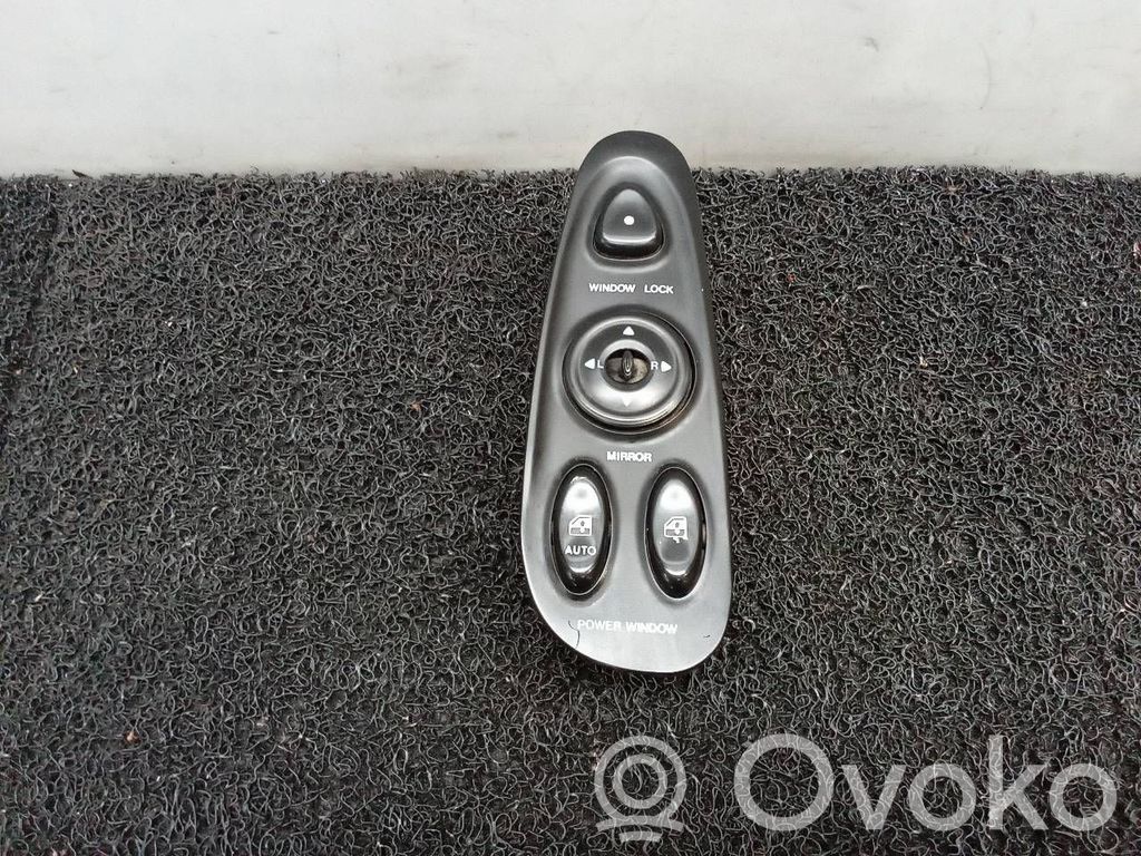 Hyundai Coupe Electric window control switch 