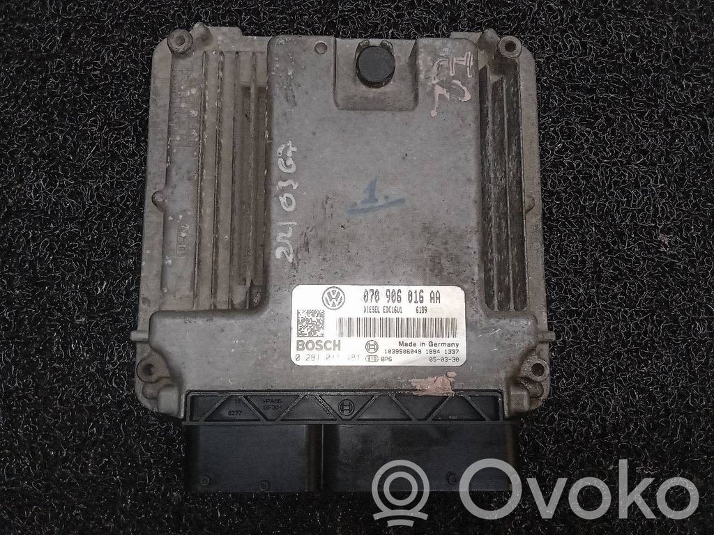 Volkswagen Touareg I Unitate/modul de control motor 