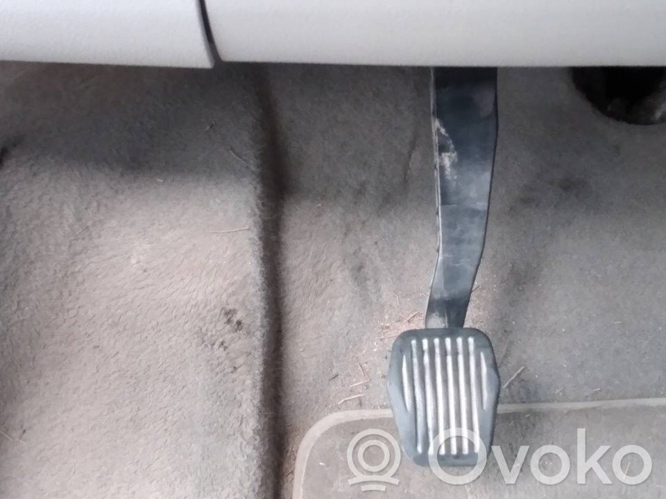 Pedal de embrague