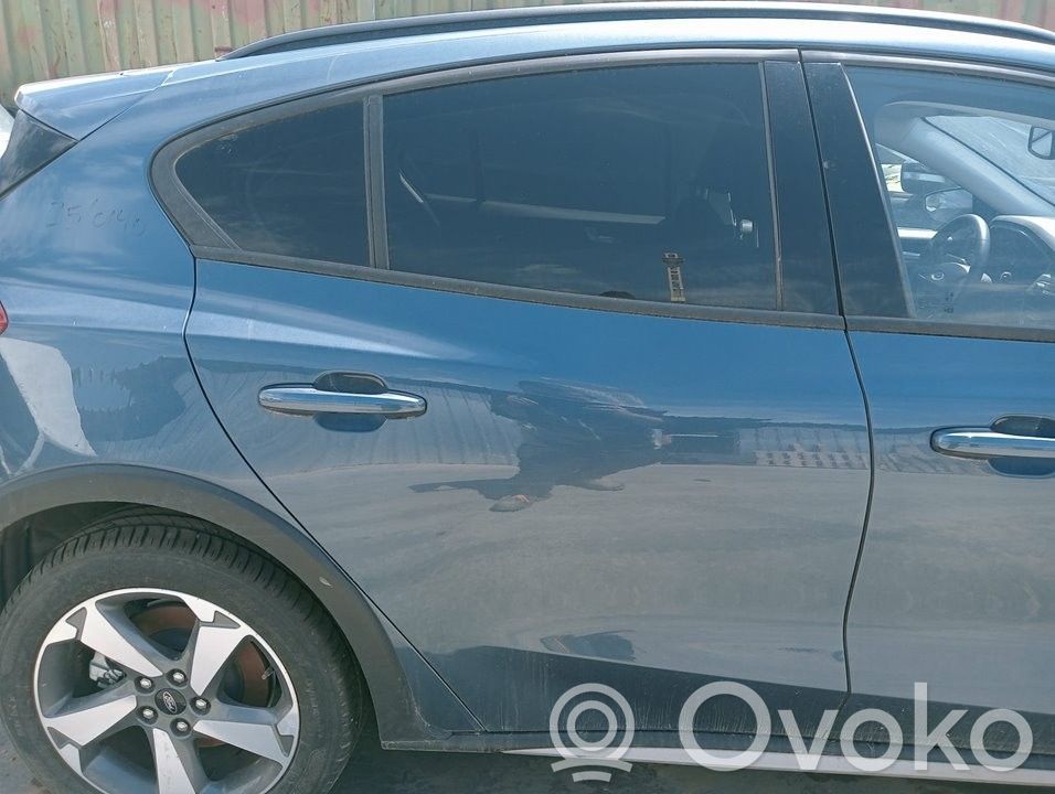Rear door