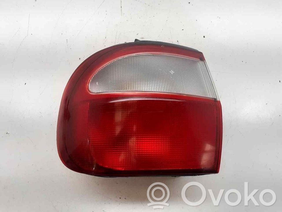 Hyundai H-1, Starex, Satellite Feux arrière / postérieurs