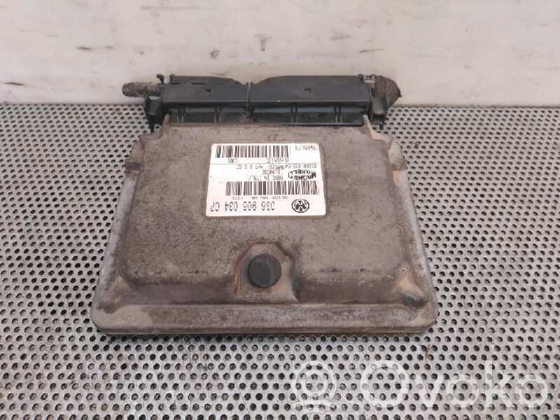 Unidad de control/módulo del motor   036906034