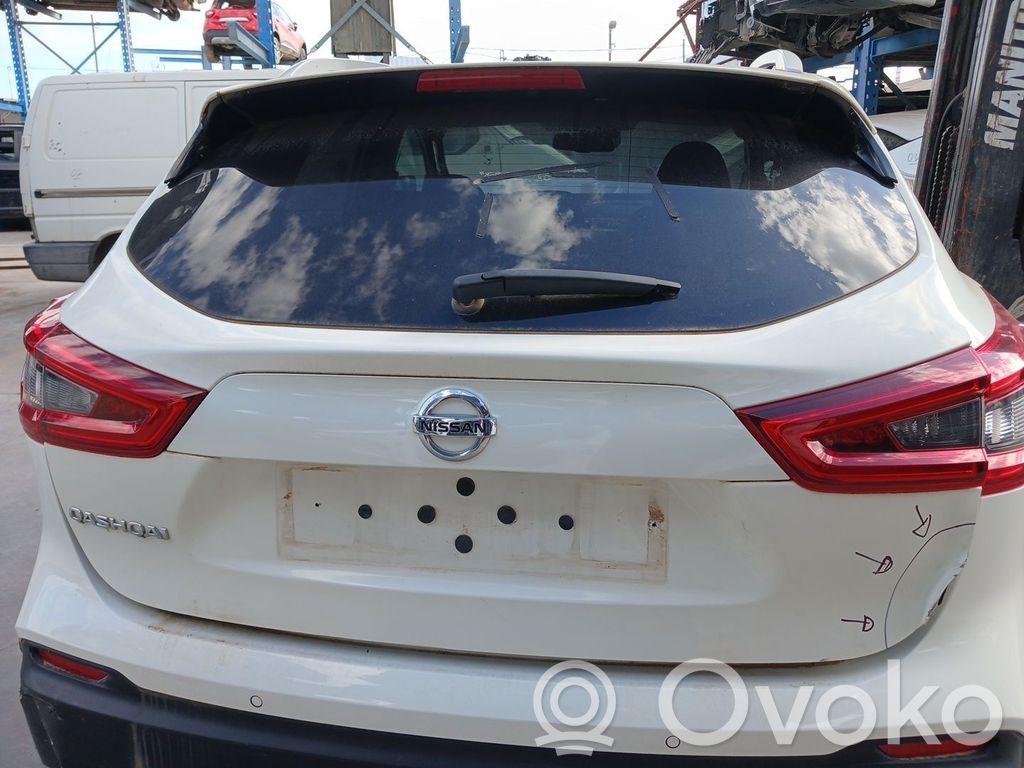 Nissan Qashqai Couvercle de coffre