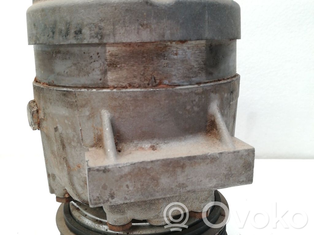 Compressore aria condizionata (A/C) (pompa)   7700105765