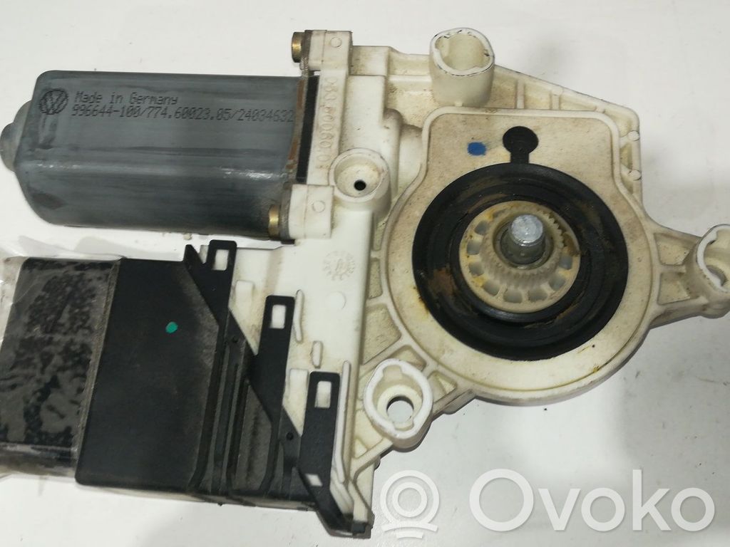 Volkswagen Touran I Motor macara geam ușă spate 