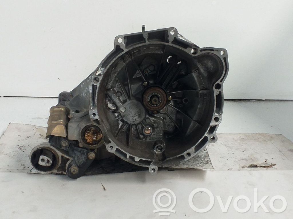 Manuaalinen 5-portainen vaihdelaatikko   2N1R7002CB