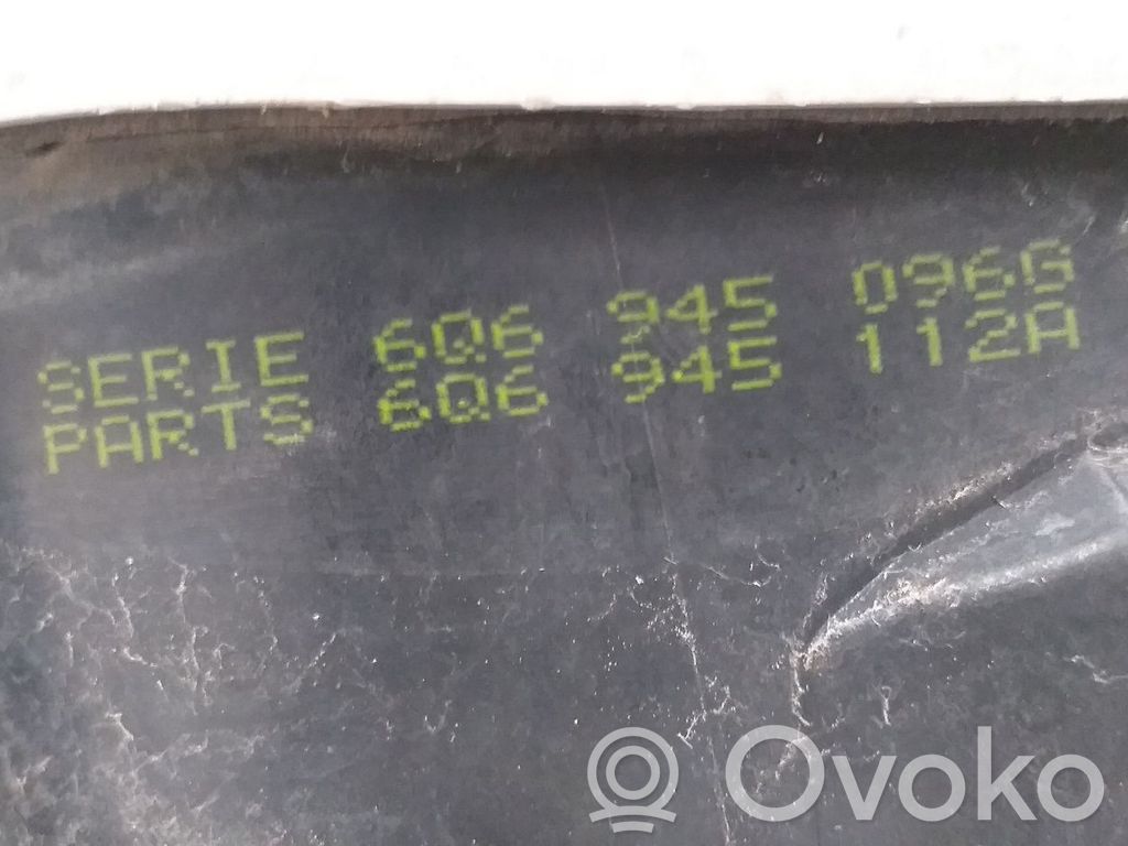 Volkswagen Polo Lampă spate în caroserie 