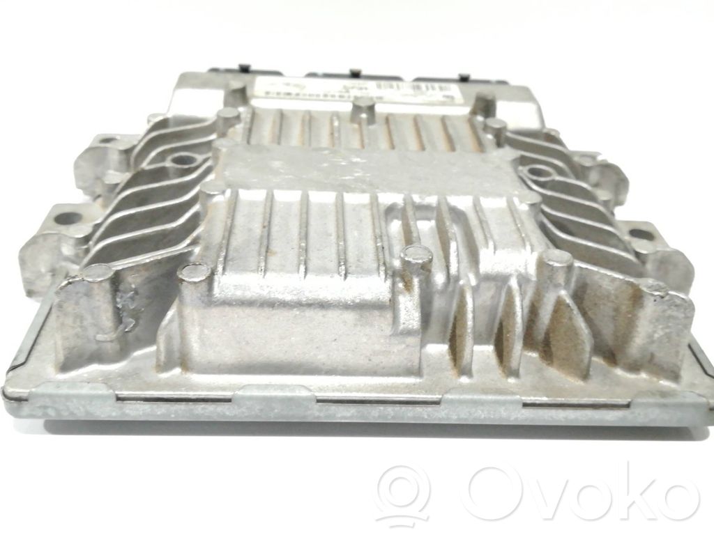 Motorsteuergerät/-modul   8V2112A650EC
