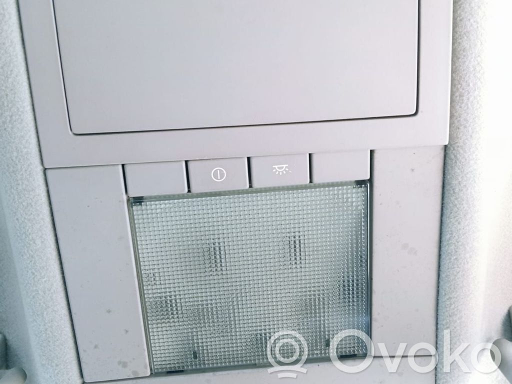 Luz del asiento delantero
