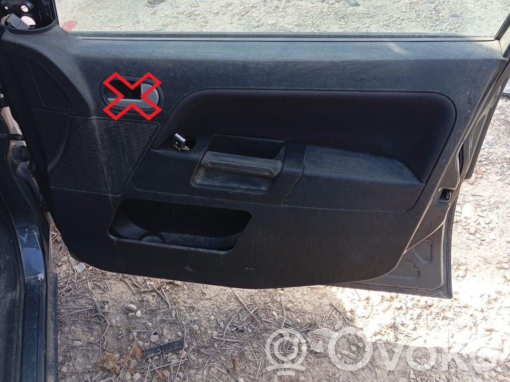 Revestimiento de puerta delantera