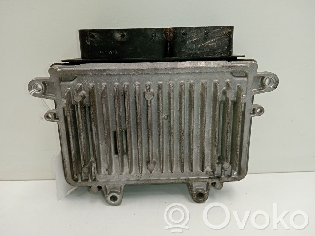 Unidad de control/módulo del motor   A6401500891