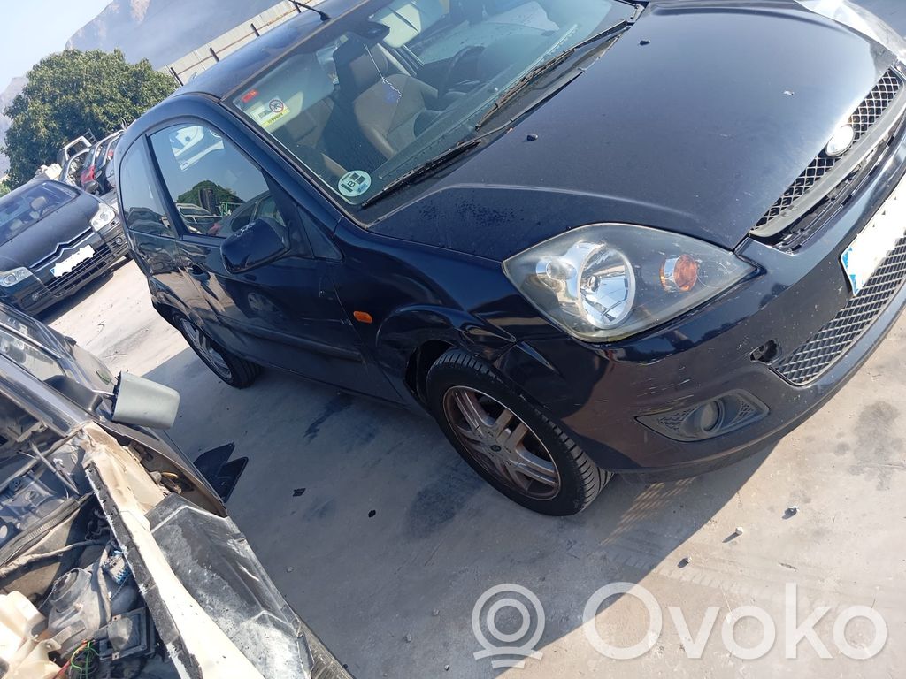 Ford Fiesta Macara ușă față cu motor