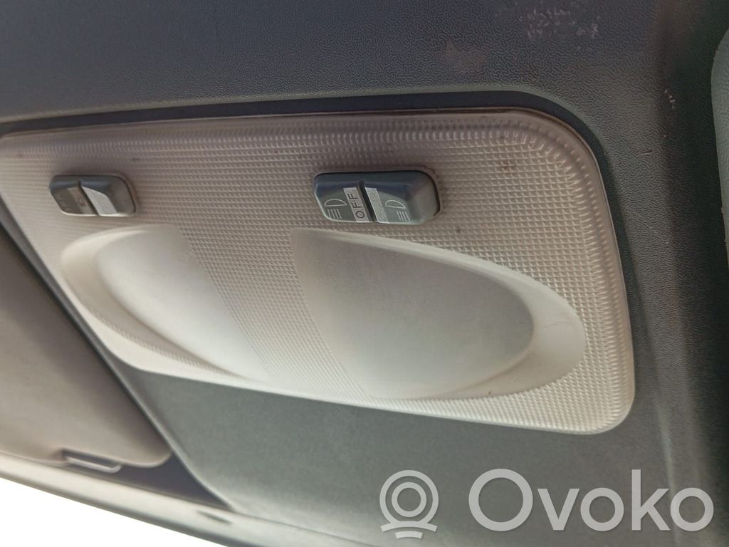 Luz del asiento delantero