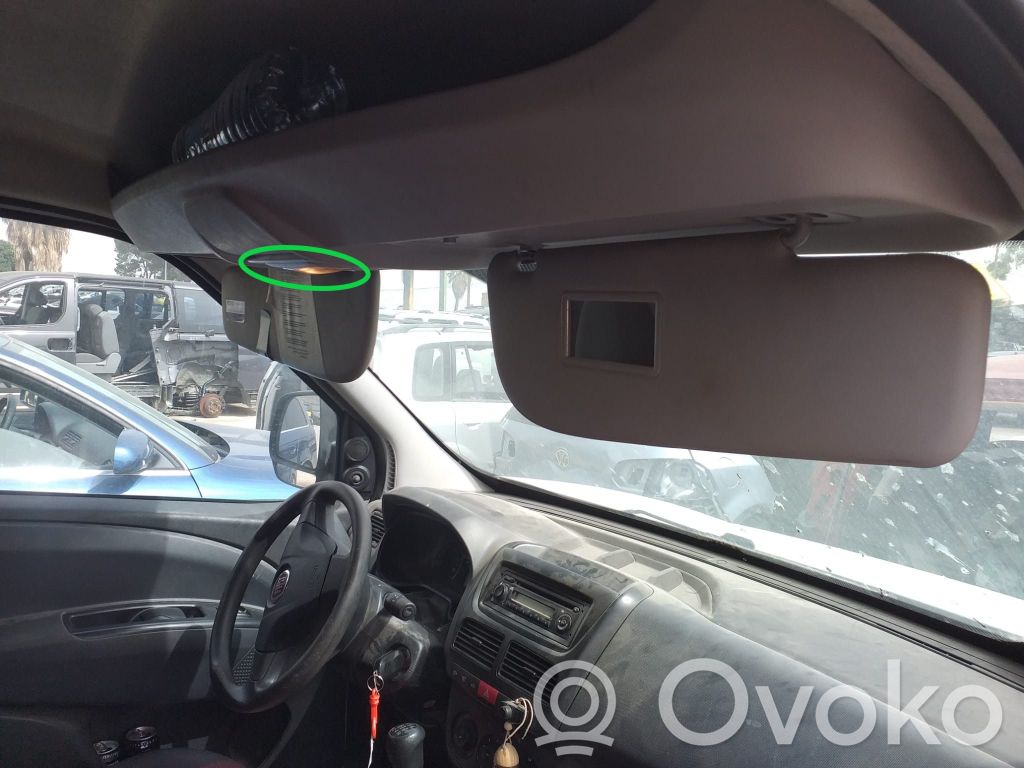 Fiat Doblo Éclairage lumière plafonnier avant