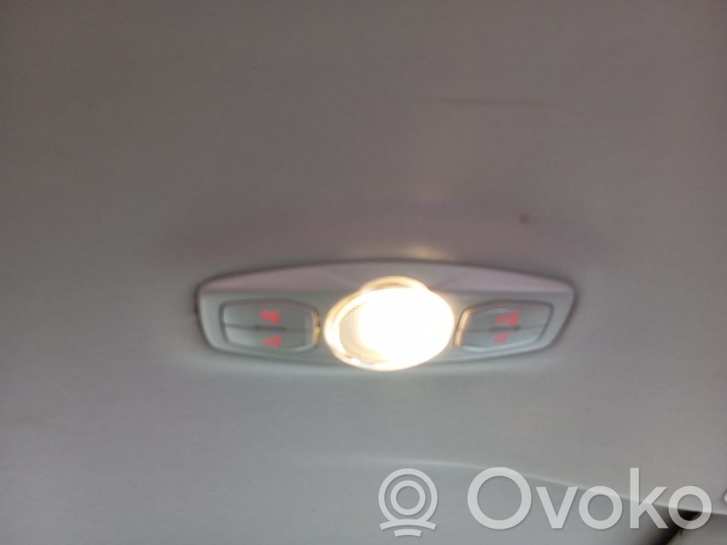 Éclairage lumière plafonnier avant