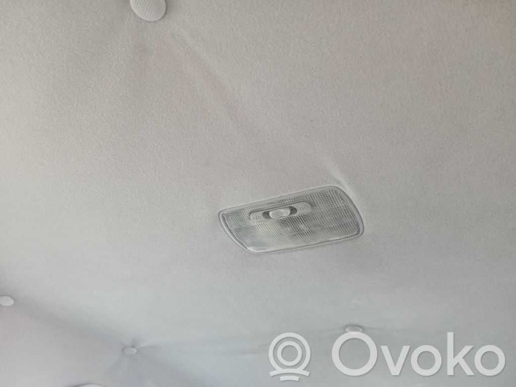 Éclairage lumière plafonnier avant